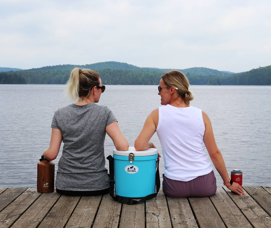 WickerLand's tweet photo. Our favourite things summarized; Summers, The Lake, Best Friends, and Chilly Moose.
-
📸: Chilly Moose https://t.co/4g2VRoEMEe