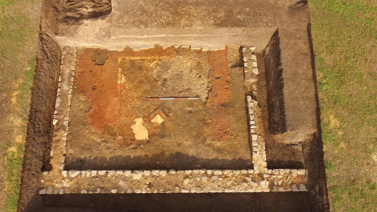 GordonHutch22's tweet photo. Drone view of Folkestone Roman Villa, visible repairs were made to stabilise the floor after it was originally dug in 1923. #canterburyarchaeologicaltrust https://t.co/VR9x3oem5j