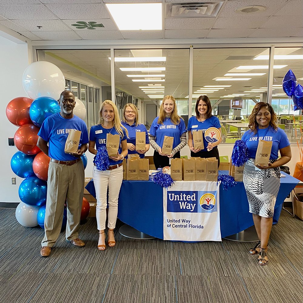 uwcf's tweet photo. Since the pandemic began, a lot of @GEICO employees have been working remotely. Yesterday, they welcomed everyone back to the office and we were there to cheer them in! Thank you GEICO employees for supporting your local United Way! #GEICO #MissionPartner #LiveUnited https://t.co/DMkW0Ly7RB