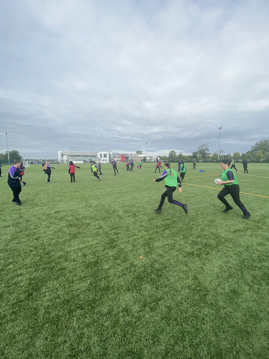 rob_wolfe94's tweet photo. Great fun today with TY’s in Le Cheile secondary school! @WestmanstownRFC @Fingalcoco @LeinsterBranch #FromTheGroundUp https://t.co/pxEiHrChM4