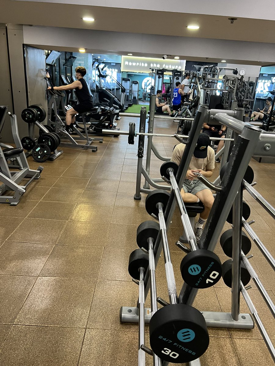 點解凌晨都咁多人既😨😨