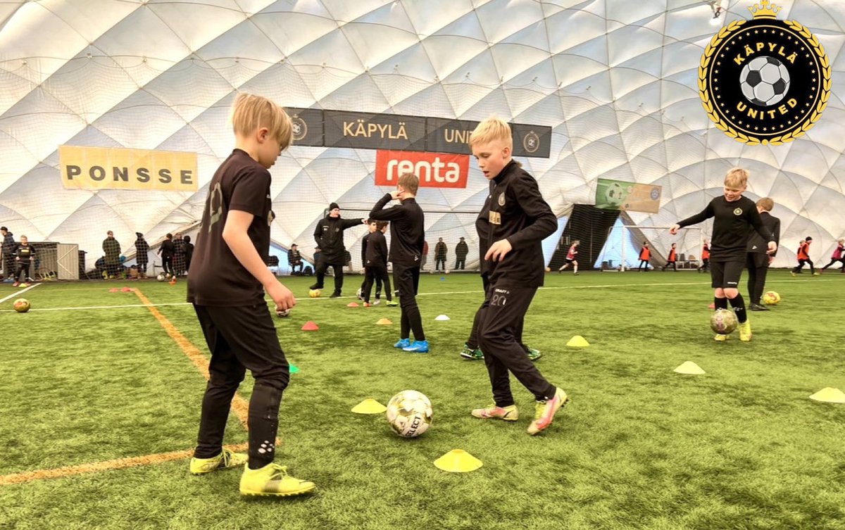 Siirrymme ensi viikolla talvikaudeksi Käpylän jalkapallohalliin 🔥⚽️

2010-2019 syntyneet harjoittelevat ja pelaavat Käpylähallissa lokakuusta huhtikuulle saakka 👍

Mukaan hyvään seuraan pääsee ilmoittautumalla pelaajaksi kapylaunited.fi

#jalkapallo #junnufutis #Käpylä