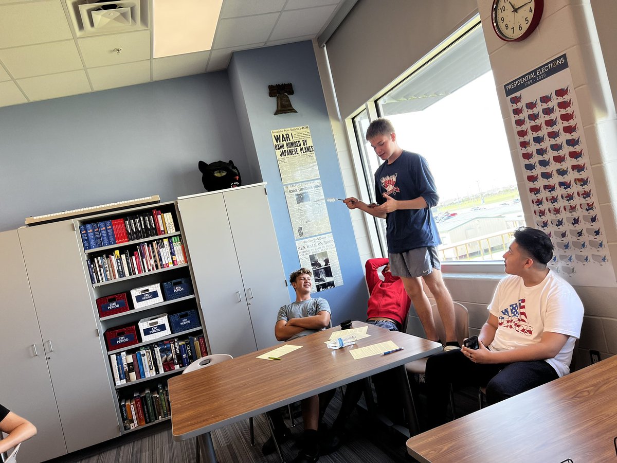 MrNesossi's tweet photo. Time to declare independence! These @PaetowHS Dual Credit historians are turning the Founders’ Declaration into 2022 vernacular. So fun to see what they come up with! #BringHistoryAlive 🇺🇸 @KISDSocStudies @WeAreHCCS https://t.co/6qniYmBKnN