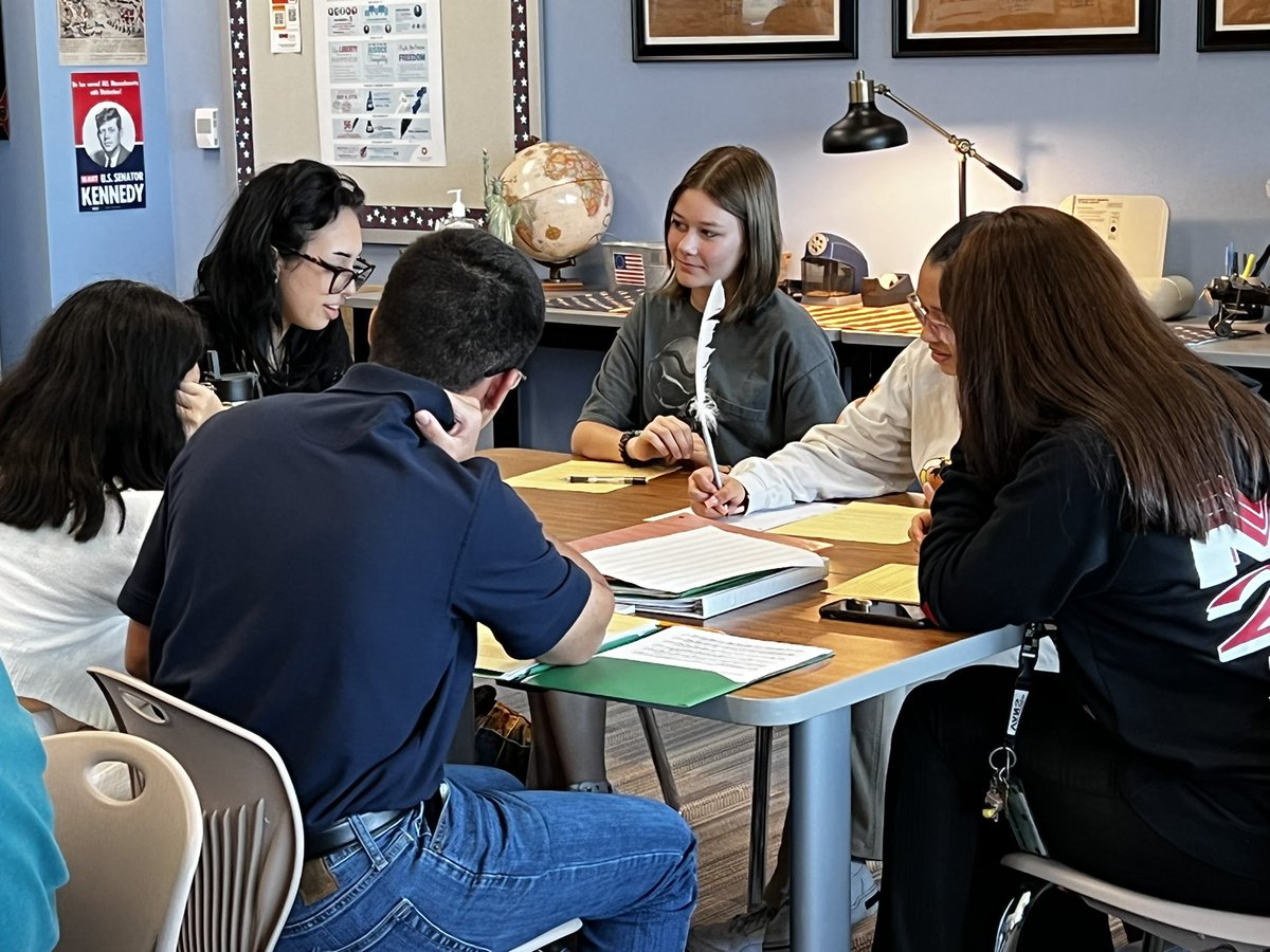 MrNesossi's tweet photo. Time to declare independence! These @PaetowHS Dual Credit historians are turning the Founders’ Declaration into 2022 vernacular. So fun to see what they come up with! #BringHistoryAlive 🇺🇸 @KISDSocStudies @WeAreHCCS https://t.co/6qniYmBKnN