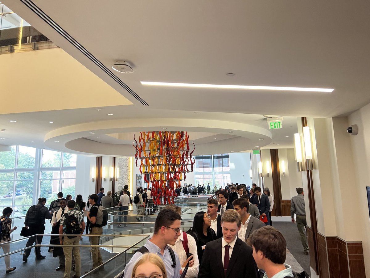 godfreys_'s tweet photo. UT engineering expo 😳 https://t.co/Ez5wy3Egf3