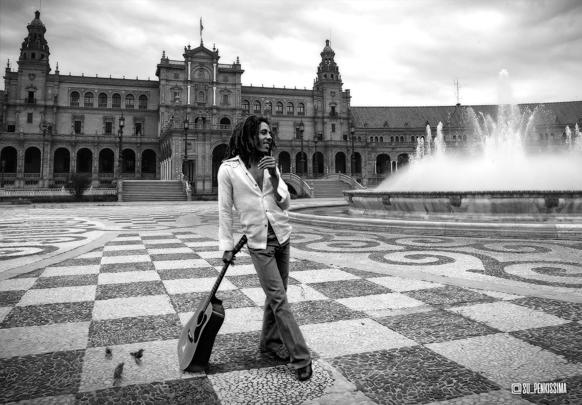 Su_Penkissima's tweet photo. En mayo del 71, Bob Marley se encontraba en Sevilla aprovechando una pausa en su tour europeo. El fotógrafo Dave Burnett le tomaba unas instantáneas promocionales en la capital.

🧵(continua en el hilo)

#bobmarley #ricardopachon #elgarrotin #smashsevilla #davidburnett https://t.co/iyuDjA9lUN