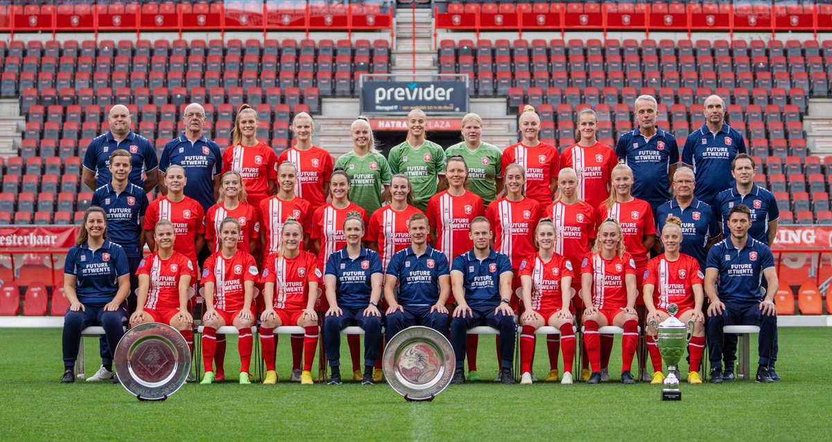 FCTwenteVrouwen's tweet photo. 🔴 𝗢𝗻𝘇𝗲 𝘀𝗲𝗹𝗲𝗰𝘁𝗶𝗲 𝟮𝟬𝟮𝟮-𝟮𝟬𝟮𝟯

#fctwente https://t.co/d5qpPC13Zb
