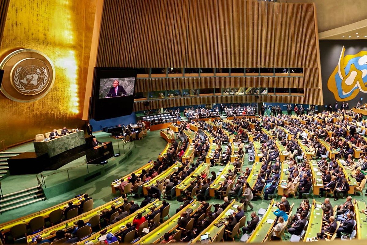 ممثل حضرة صاحب السمو أمير البلاد حفظه الله ورعاه، سمو رئيس مجلس الوزراء حفظه الله، يترأس وفد دولة الكويت في جلسة المناقشات العامة رفيعة المستوى لأعمال الدورة الـ77 للجمعية العامة للأمم المتحدة.

الخبر: mofa.gov.kw/ar/media-cente…
#Kuwait🇰🇼
#UN🇺🇳
<a href="/UN/">United Nations</a>
<a href="/UNarabic/">الأمم المتحدة</a>
#UNGA
#UNGA77
#UNGA2022