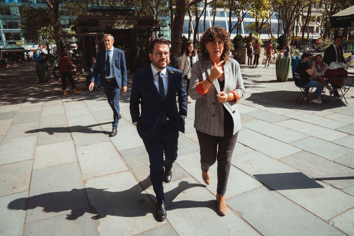 TeresaJorda's tweet photo. Des de la #ClimateWeek2022 hem presentat amb el #President @perearagones l’Assemblea Ciutadana pel Clima de Catalunya. El @govern l’aprovarà la propera setmana i tindrà lloc a principis de 2023. #TransformacióVerda https://t.co/RCo6NlmFSv