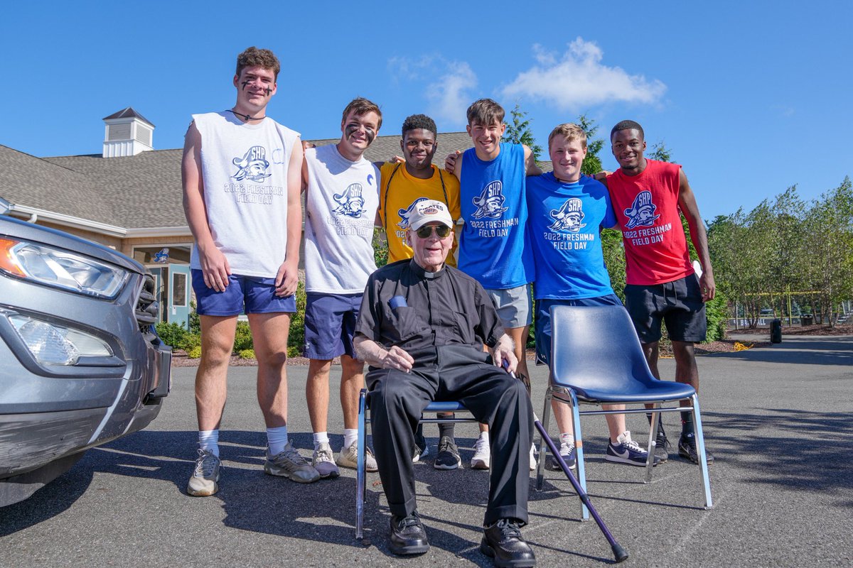SetonHallPrep's tweet photo. A beautiful morning to have President Msgr. Kelly supporting our freshman, Peer Leaders, and faculty during Freshman Field Day! 

Full album coming later! #HZF https://t.co/Ft0L4LueMq