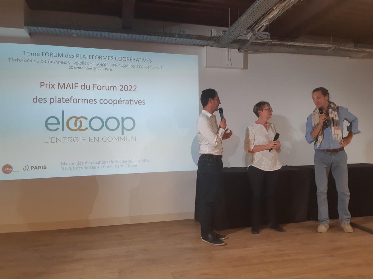 valette_annick's tweet photo. Heureuse de remettre le prix @MAIF à #Elocoop qui outille l'auto consommation collective / énergie renouvelable. Une solution #citoyenne aux problématiques énergétiques actuelles cc @CoopdesCommuns https://t.co/3euUo5D9ax