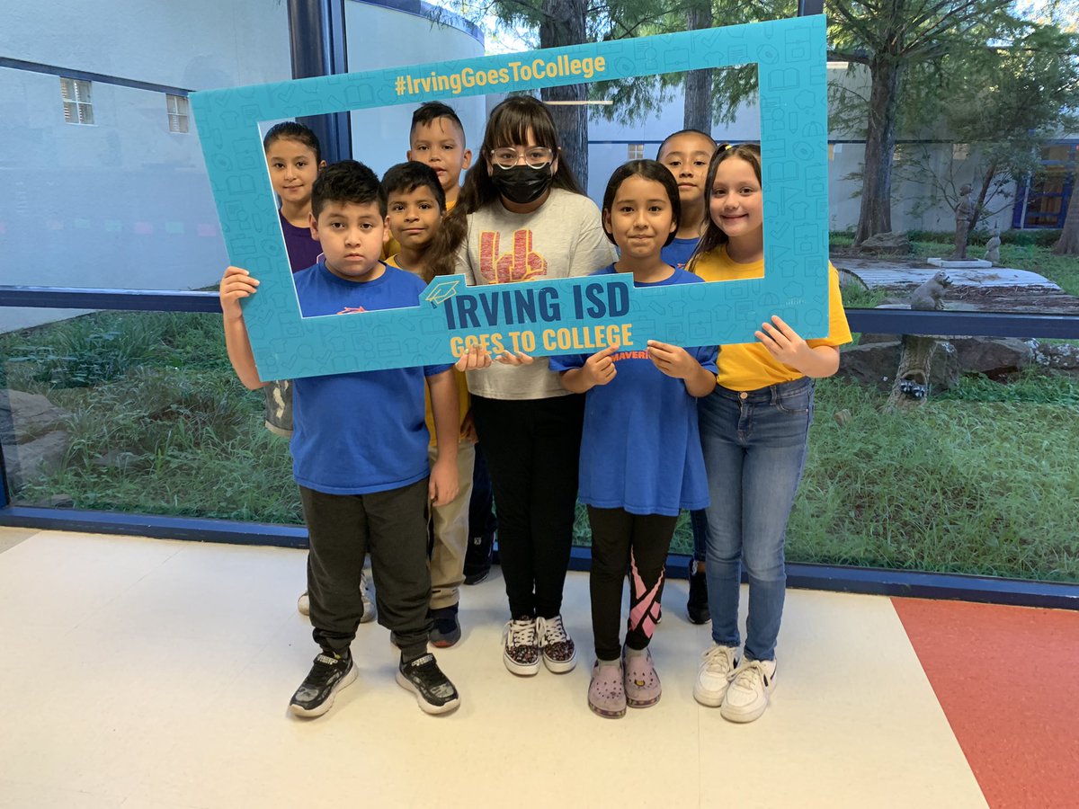 #Elliotteagles are going to college!