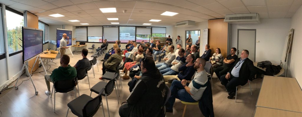 SacreeTech's tweet image. On commence par « les enjeux du mouvement vers le SaaS pour les éditeurs » par Simon Falicon employé d’@Hexanet