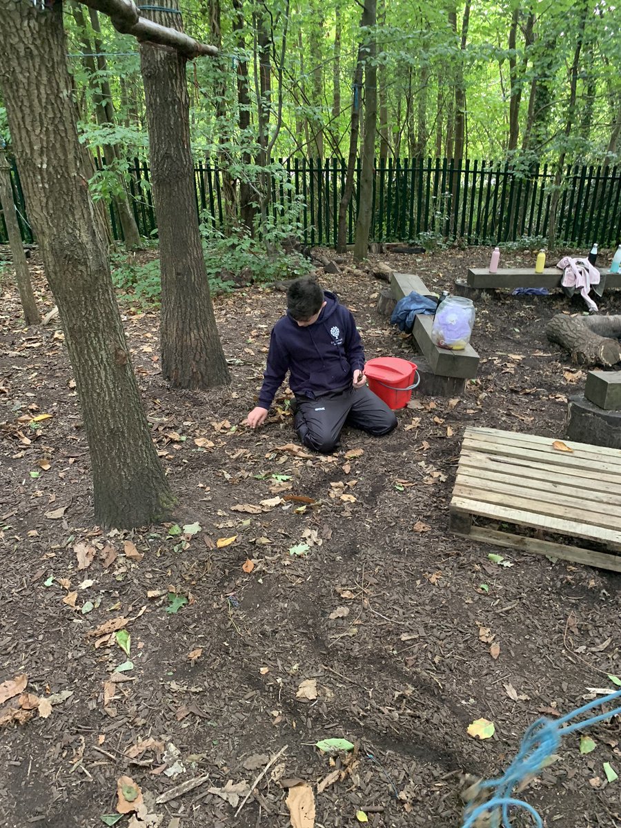 DanesfieldFS's tweet photo. Awesome avo with Y6 in FS…from dens to zip lines everything today was only epic #imagineanything #teamwork 😎💪🌳🤩👏 @DanesfieldY6 @DanesfieldSchl https://t.co/LEfeQ9sDrR
