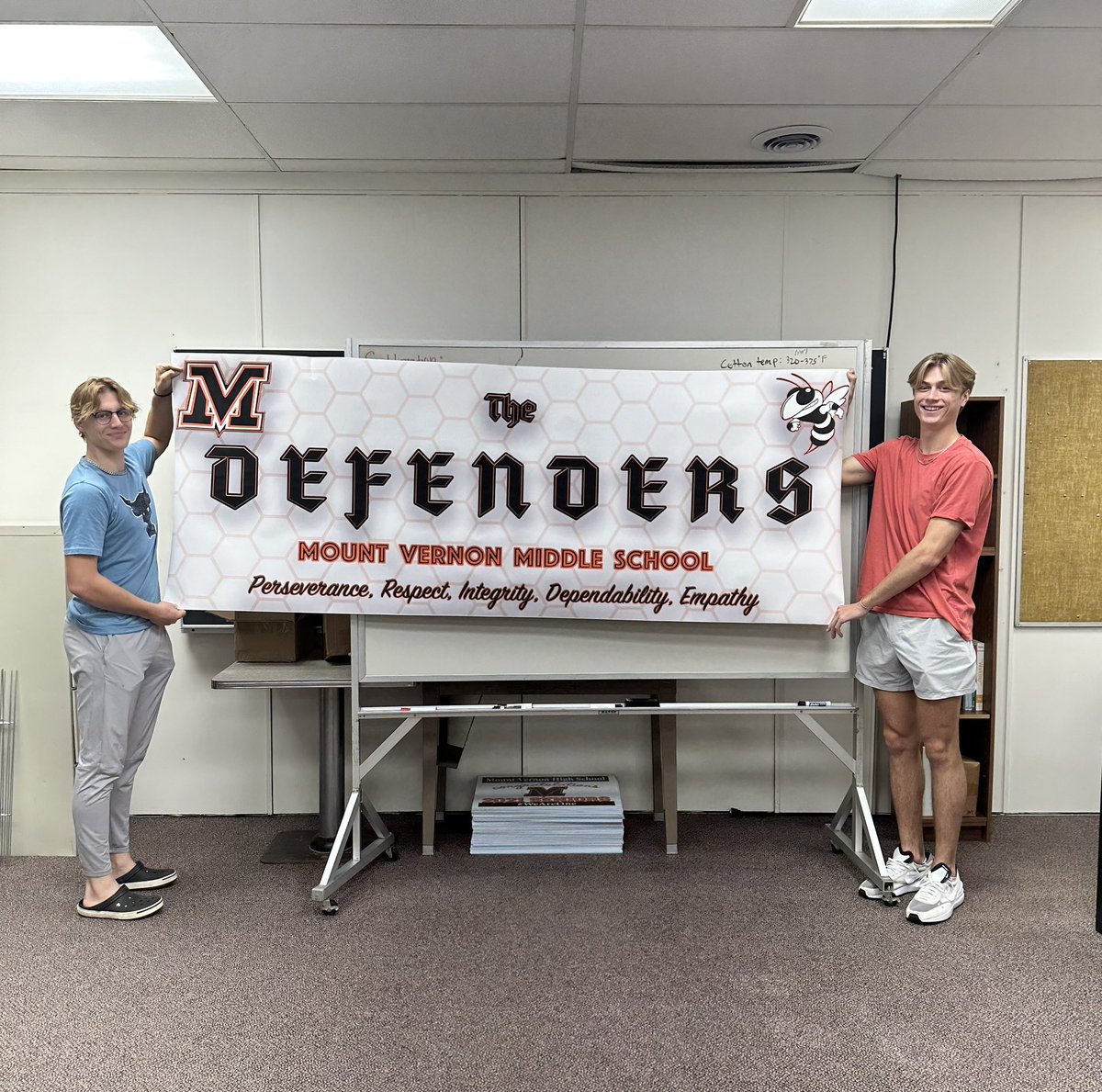 StingerMrktPrnt's tweet photo. Big day for business! Shoutout to @beachtheteacher &amp; @MVMiddle for their order, as well as @Jsan0900 &amp; Jacket Athletics for allowing us to help with some basic stadium needs. Designs by @MackHanna5 Student-led, student-built. How can we help you!? https://t.co/CvufQld8Ls