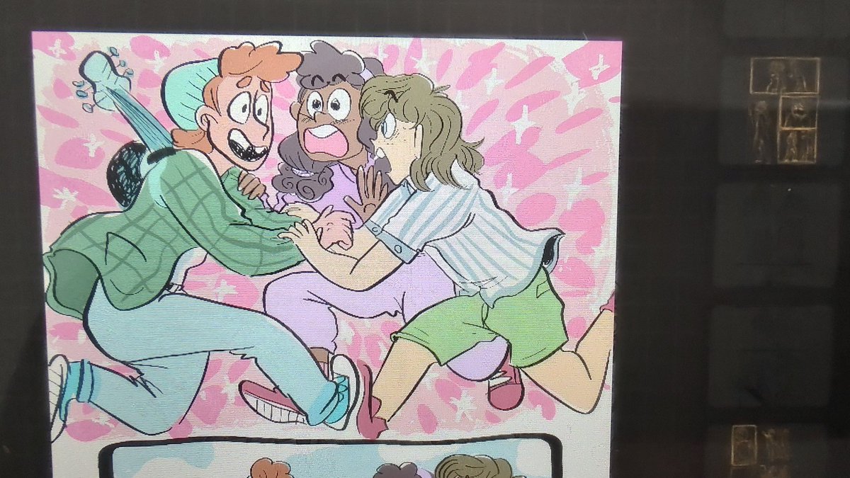 Today mostly drew my graphic novels cell skip! Today's pages were really cute though, so here's some. Friendship 💜💜💜💜 