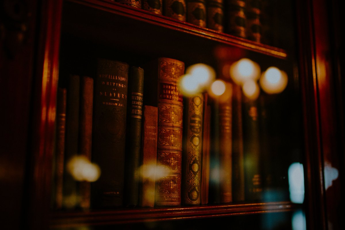 Good morning, #5amwritersclub 💜

Let's do a #writerslift to showcase our #books, #shorts, #poetry, #blogs, #websites, etc.

#WritingCommunity, show us what you got going on. 

#ReadingCommunity, browse for your next fave read.

And remember to spread some love today! 
💜