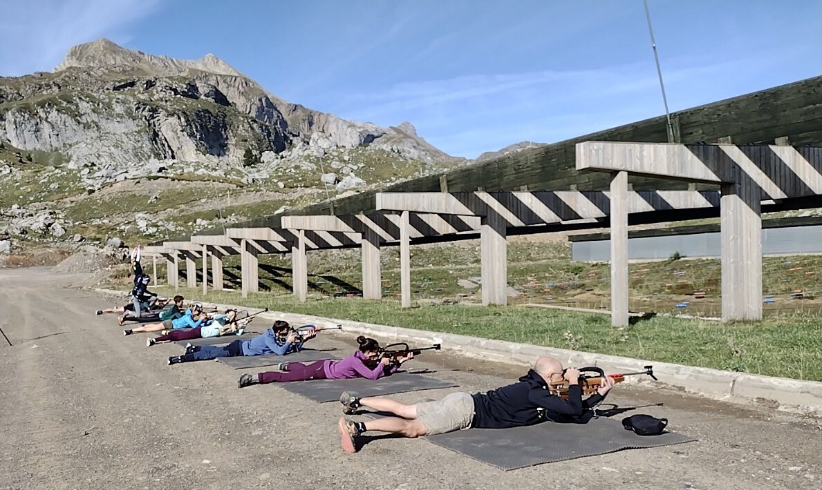 EEEsquí tweet media