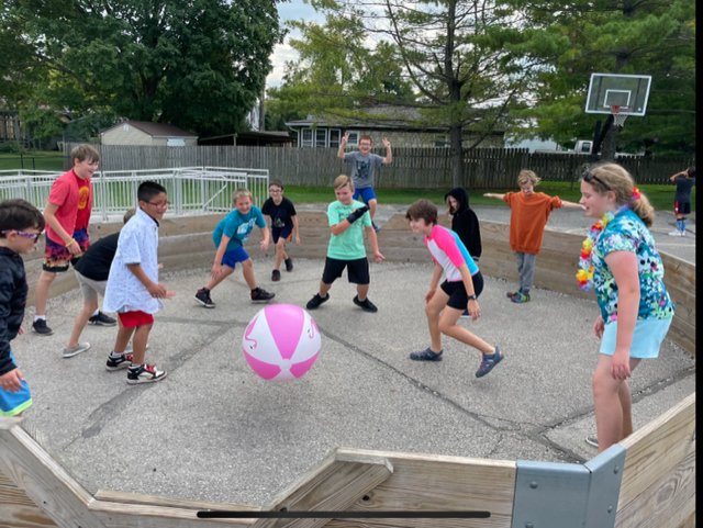 CenLeaderInMe's tweet photo. Gaga ball beach vacation style! @Lebanon_Schools https://t.co/grPD0kjiwT