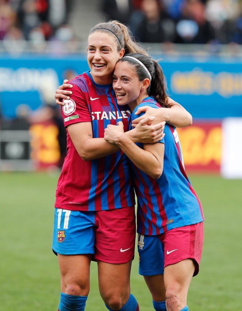 MarcMonserrate's tweet photo. #Dia77 #FuerzaAlexia hoy toca animar a la @RealSociedadFEM k tienen partidazo para clasificar para la fase de grupos de la @UWCL y al fútbol español le interesa tener el mejor nivel posible en Europa. Lástima la nueva lesión en el @FCBfemeni Ánims! @AitanaBonmati @alexiaputellas https://t.co/lI3UMe2FOw