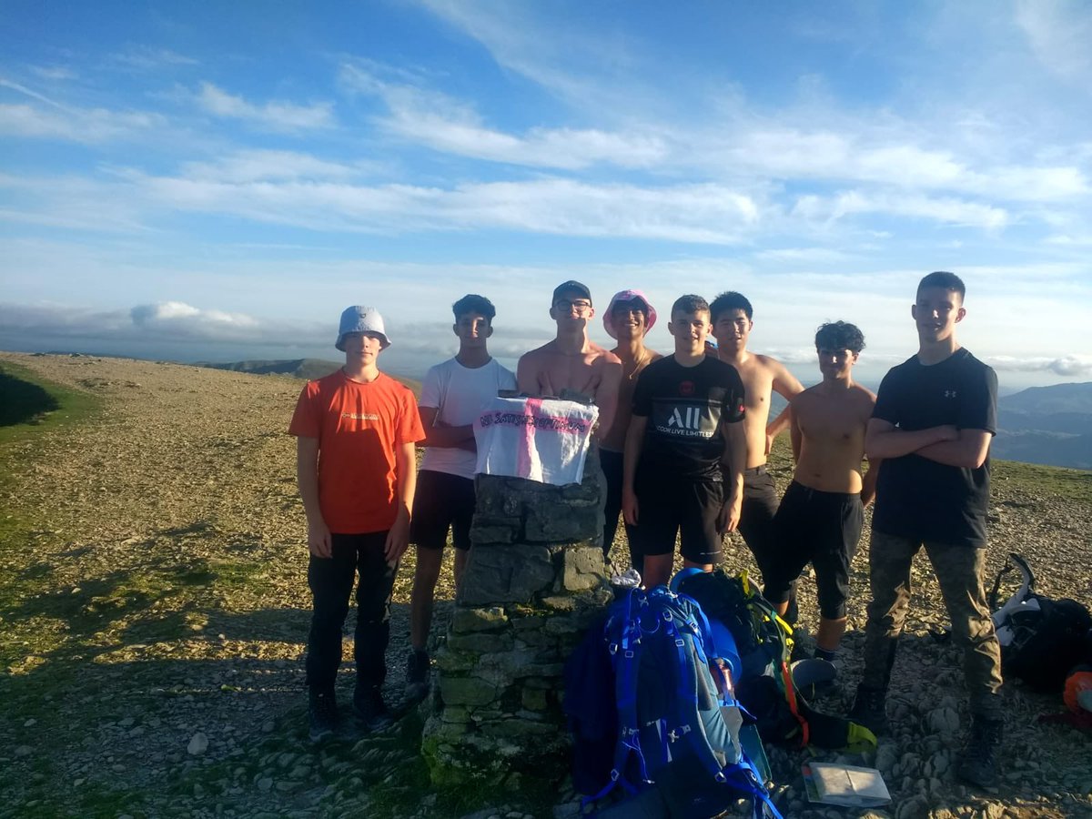 Patterdale_Hall's tweet photo. Last week the @BoltonSch #BDyr12 boys undertook the #Amatt challenge, an adventurous competition around the lake.
Some went high, some went low. Others rushed… some slow. The winners paced themselves. https://t.co/62lGgzZSeA