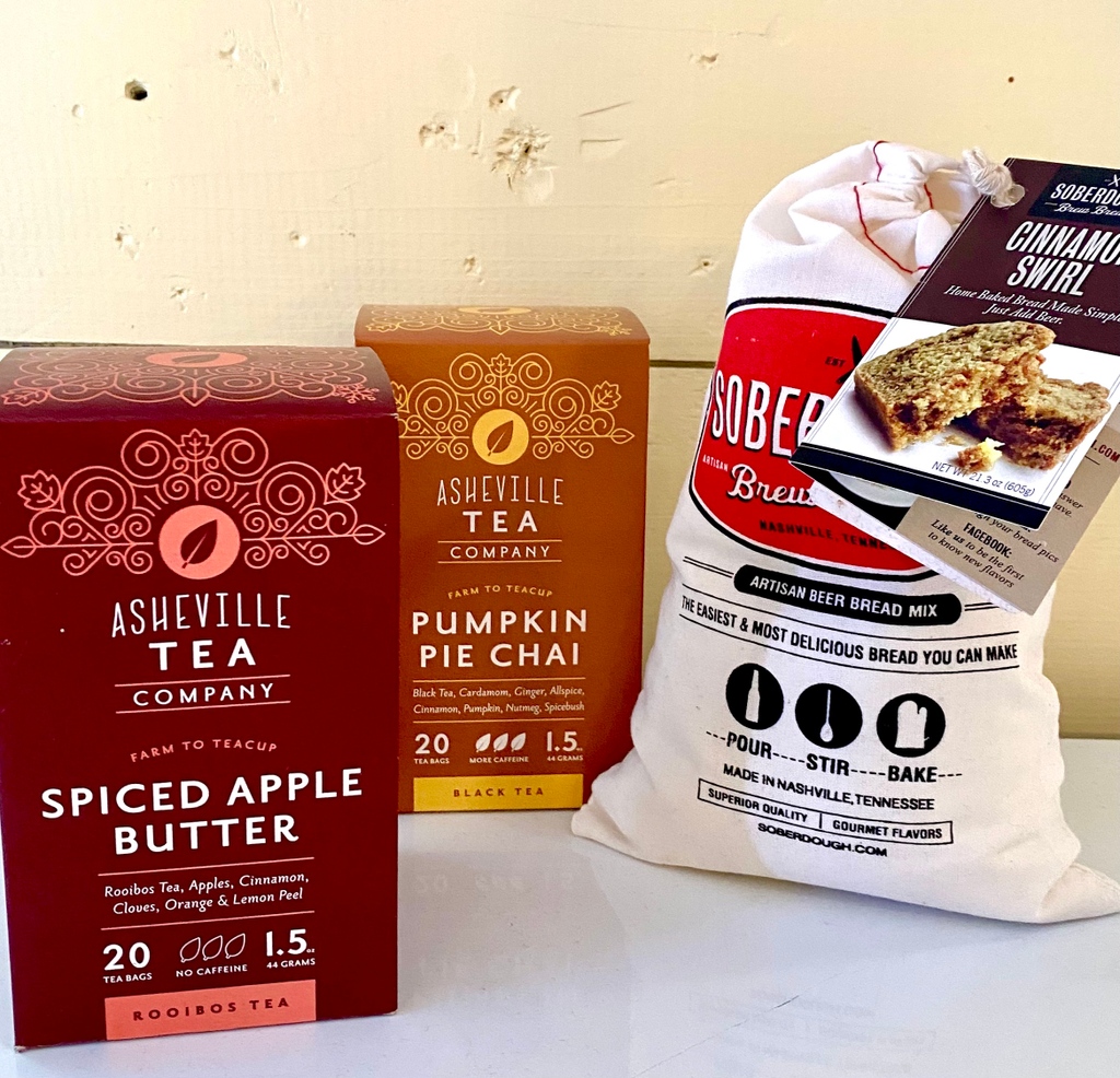 locopops's tweet image. Start baking this cinnamon raisin quick bread in the time it takes to heat the water for your #pumpkinspice #chai. Then sit back, sip your tea, and wait for the baking smells to do their alarm clock magic. #breadlove #morningtea