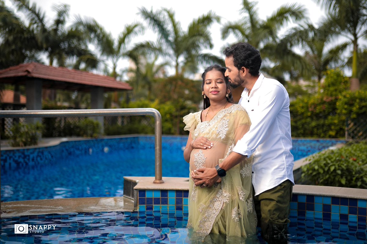 SnappyStudio1's tweet photo. A baby is a blessing. A gift from heaven above, a precious little angel to cherish and to love✨❤️
For booking +91 9080663266
#babyshower #traditional #photoshoot #snappystudio
#babyshowershoot #southindianfashion
#southindianbabyshower #babycomingsoon
#momtobe #valaikappu https://t.co/1E3p9cpE4G