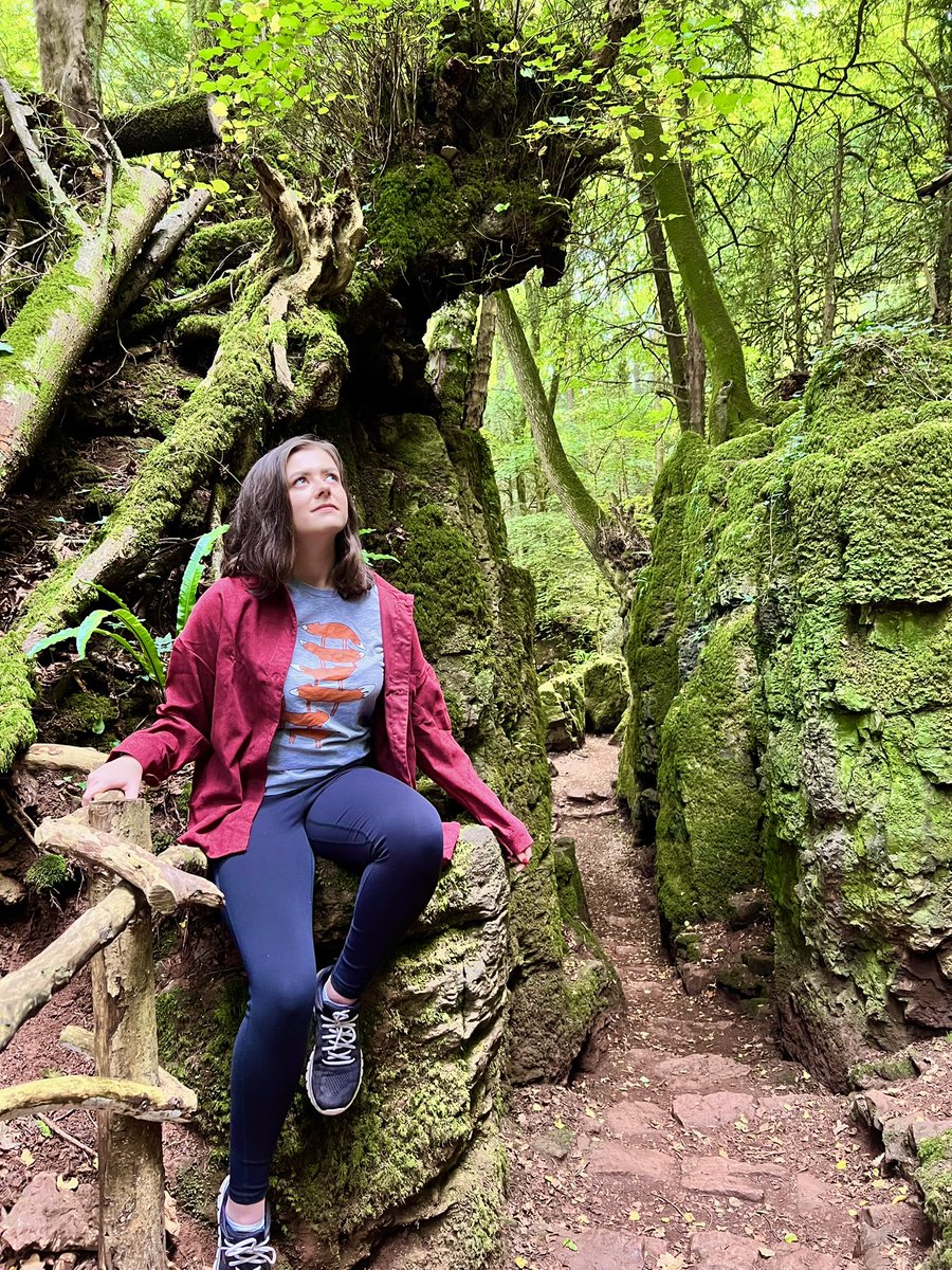 etherealocke's tweet photo. spent #merlinanniversary exploring puzzlewood today with @dragonlcrd 🥺

🧙🏻‍♂️🤴🏼🌿 https://t.co/NXz1pbCxKa