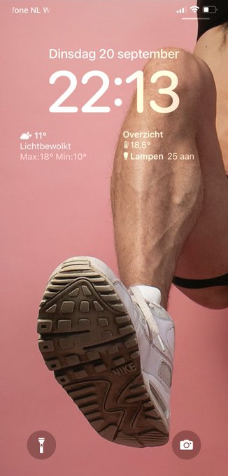 1 pic. Tnx @Apple for the new iOS update ? If you want this Home Screen too, here is it! Tnx @ZuiderveldRene