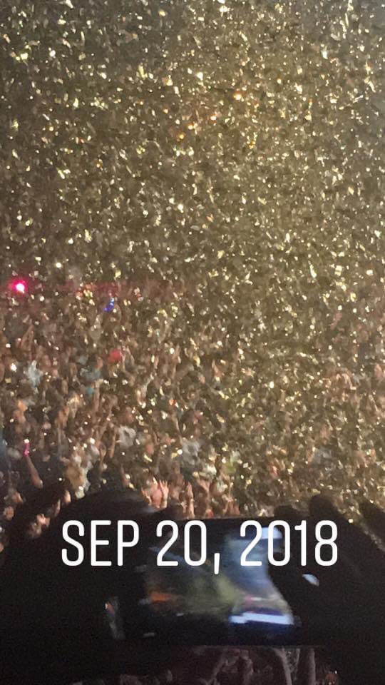 Miss_Khaliyah's tweet photo. 4 years ago I was in Philly singing loud and proud with Bruno Mars 🔥🔥 @BrunoMars #brunomars #24kmagictour https://t.co/ORzKFp99WW
