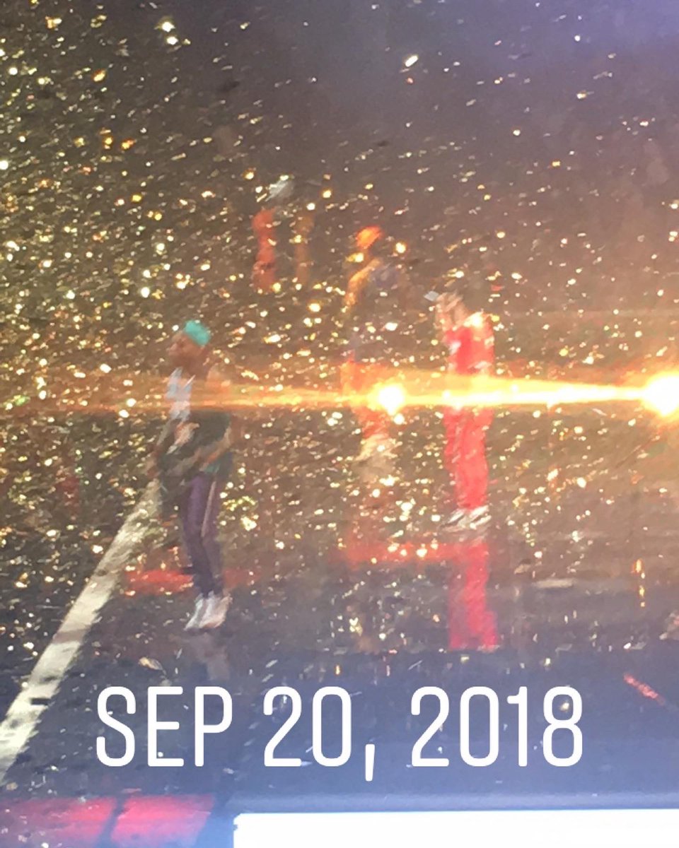 Miss_Khaliyah's tweet photo. 4 years ago I was in Philly singing loud and proud with Bruno Mars 🔥🔥 @BrunoMars #brunomars #24kmagictour https://t.co/ORzKFp99WW