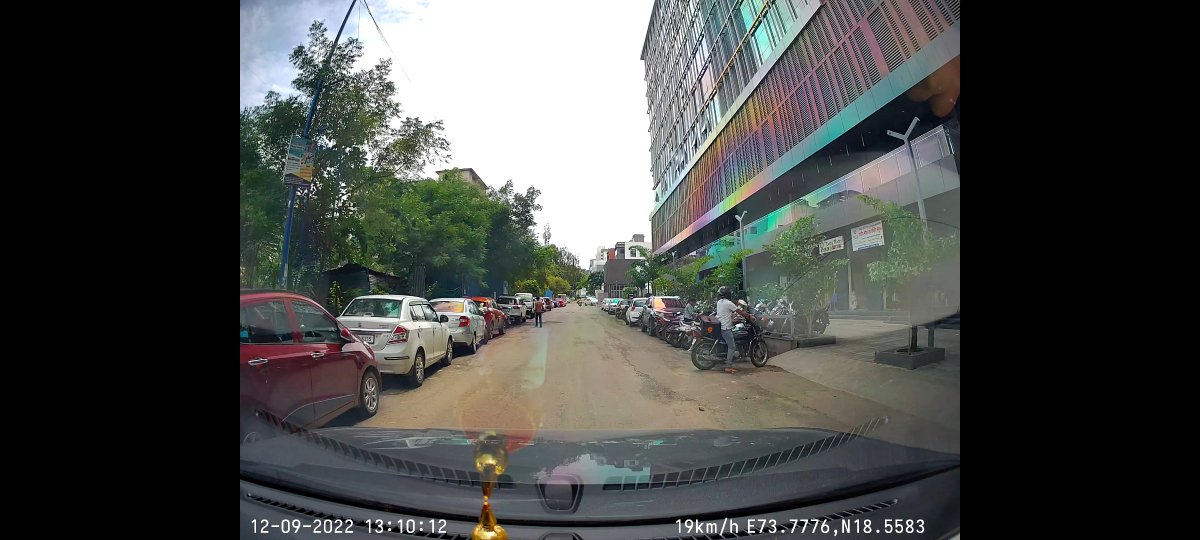 sumit_holey's tweet photo. @PuneCityTraffic @CPPuneCity 
We have requested several times to Authority as well as Traffic department but no action has been taken till date.
It is too hard to have any emergency vehicle pass by this way.
Immediate action needed.
Westport Baner Lane https://t.co/MIOgqB3FOU