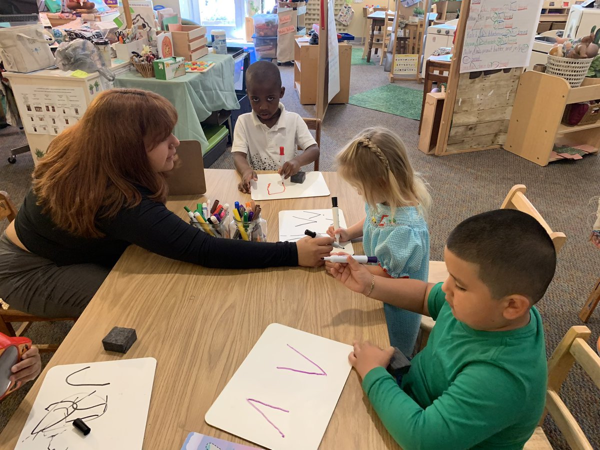 RCPS_EarlyLearn's tweet photo. Pre K never looked this cool 😎.
#prek #terrifictuesday #worldclassstudents #dph #pat https://t.co/BcmE9rWVuH