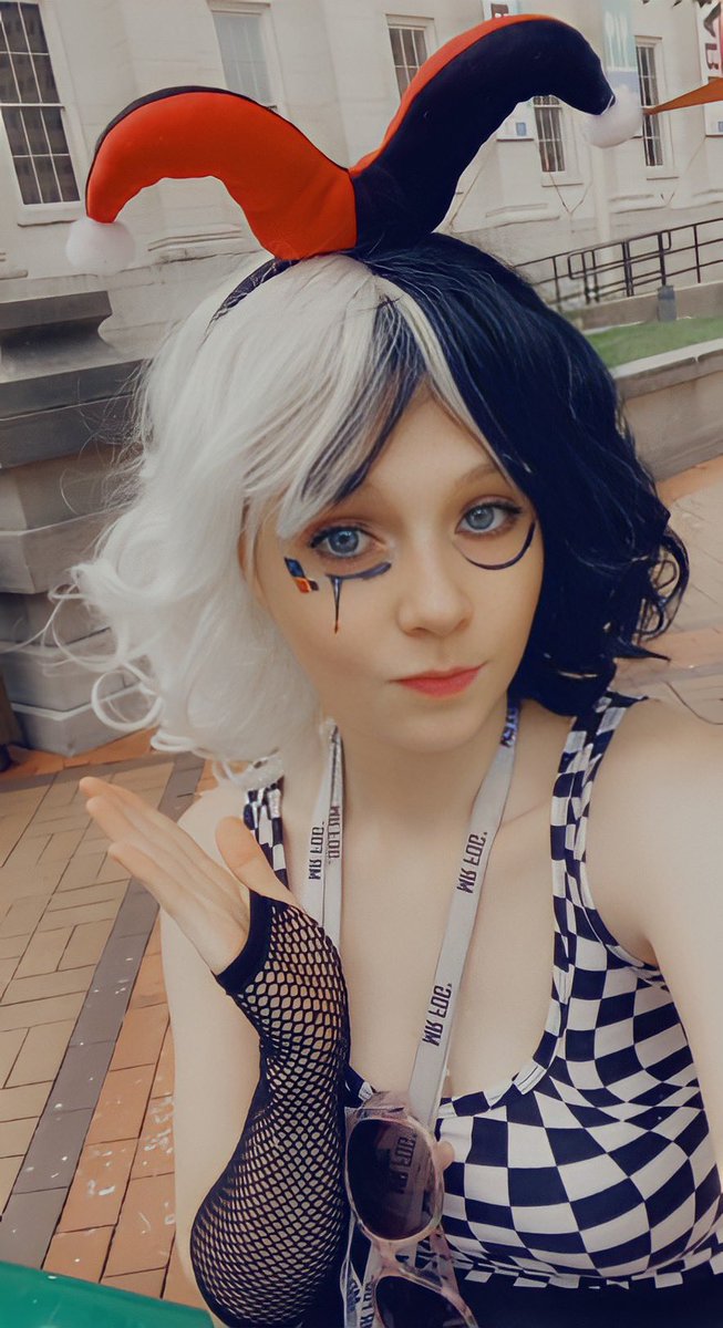 SareBare0420's tweet photo. A little bit of dress up fun🥰 https://t.co/R7t4GJ1TGN