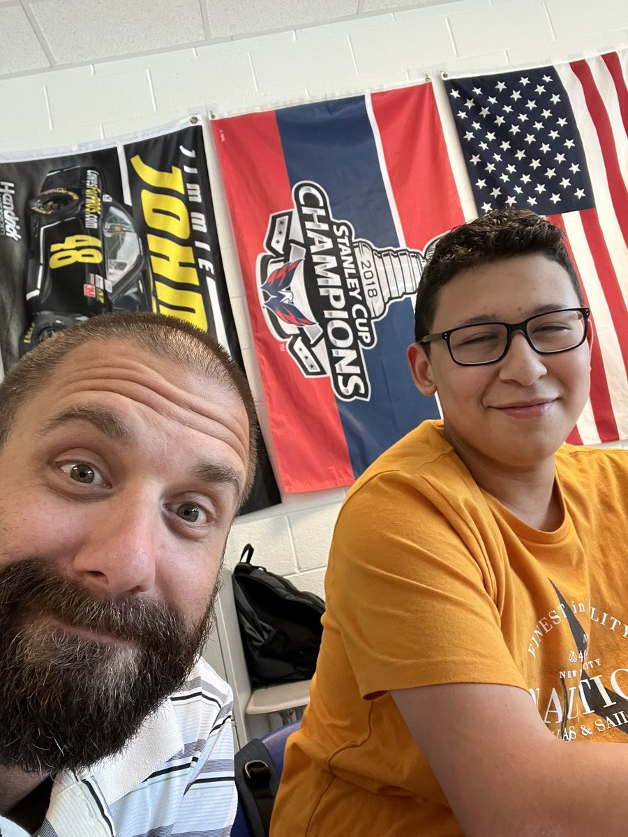 Mr. Overman tweet media