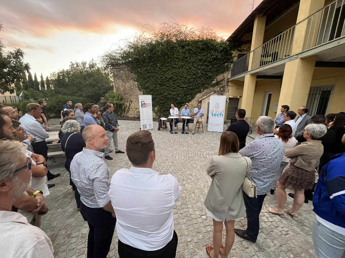 ODaguillon's tweet image. Forte affluence ce soir au campus de @villedelorgues pour la réunion commune du #cled et de #dracetech