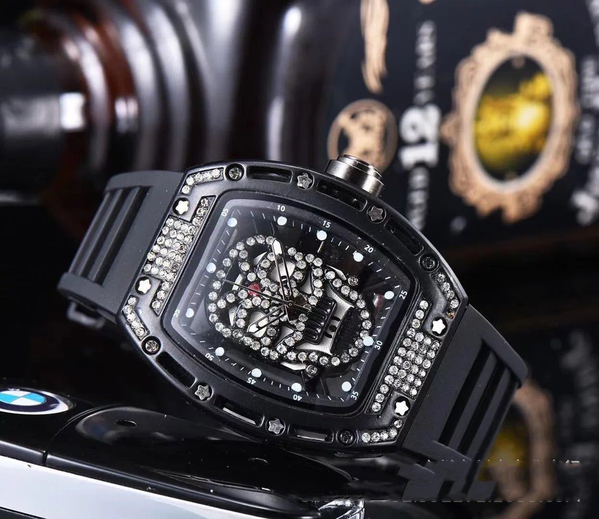 The2882Brand's tweet photo. Want to know more about the Best Men's Watches about to Drop? Want to win one?  Should we do a contest on Watch History? Let me hear you! #watches #contests #freeproducts #Giveaway #Giveaways #GiveawayAlert https://t.co/fhMgLRBUaB