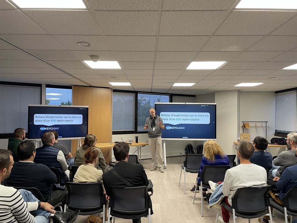 Sacrée Tech tweet media