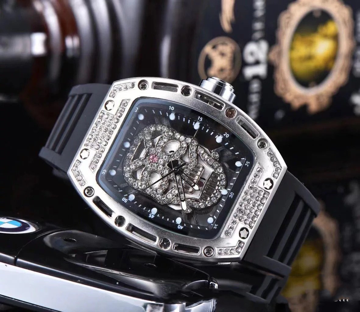 The2882Brand's tweet photo. Want to know more about the Best Men's Watches about to Drop? Want to win one?  Should we do a contest on Watch History? Let me hear you! #watches #contests #freeproducts #Giveaway #Giveaways #GiveawayAlert https://t.co/fhMgLRBUaB