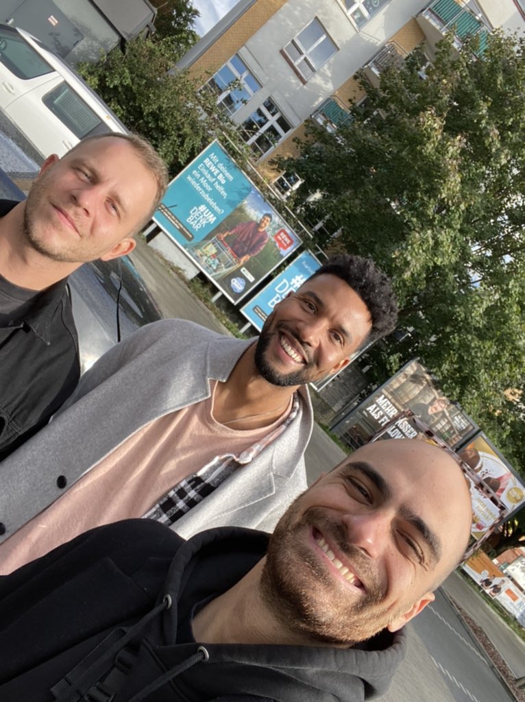 ApollXNFT's tweet photo. @ApollXNFT x @JonxsWorld on the way to @dmexco @TwitterMktgDACH 

See you soon !!!
@saschthetasch @TMPArtist https://t.co/fZffz6JOHg