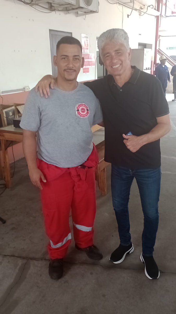 Presença ilustre do ex jogador Bebeto aqui na empresa !