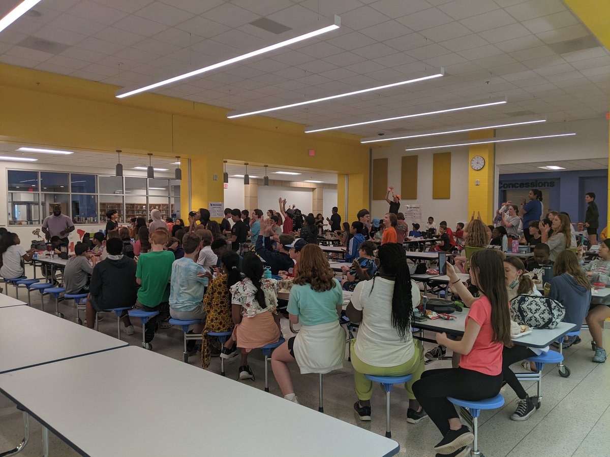 Nighthawk's Spanish teacher tweet media