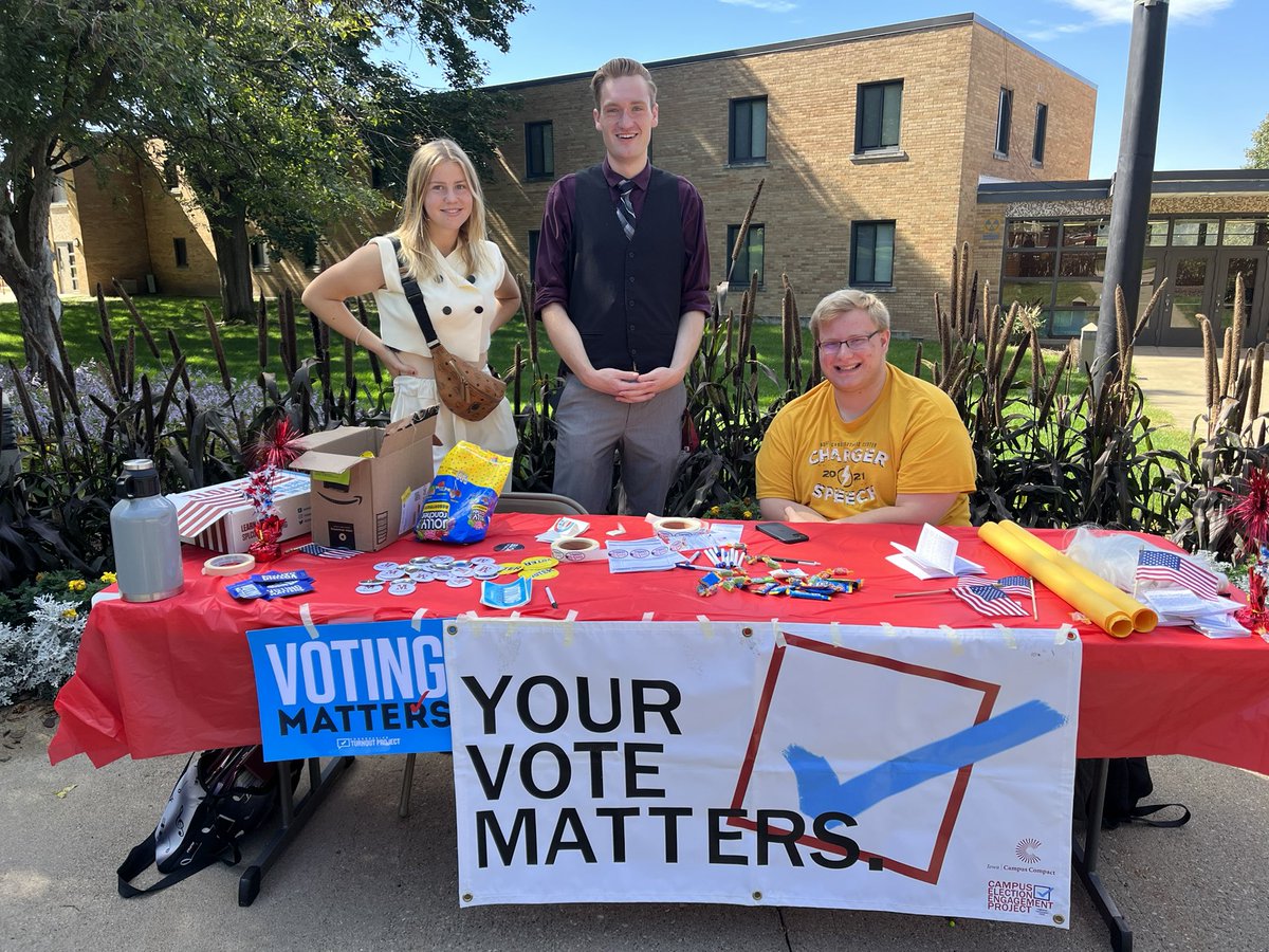MsideCivic's tweet photo. Happy #NationalVoterRegistrationDay! What a great day to get #VoteReady Mustangs! 🗳
#MsideVotes #StudentsVote #NVRD @MorningsideEdu https://t.co/fpTMpy38XJ