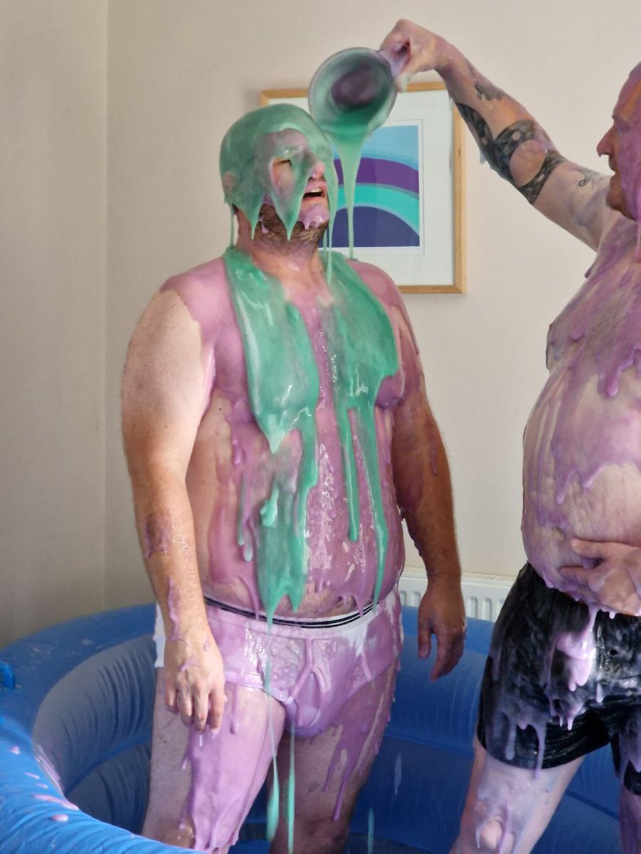 DanBritAbroad's tweet photo. Part one of the birthing pool session with @muddymatt81 https://t.co/6DT0TTbxuM
