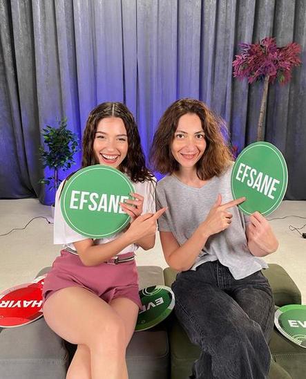 SaraArezki's tweet photo. Futur star 🌟✨
@meltemakcoll https://t.co/A35JDNrzcM