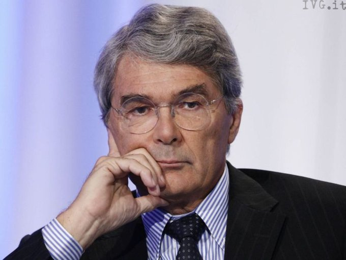 lanf64's tweet photo. #RobertoCastelli: “Migliaia di padani muoiono per garantire il #redditodicittadinanza a chi non lavora”.
L’ex ministro della Giustizia se li è sognati tutti questi morti o li ha confusi con i morti per #Covid_19?
#Facciamorete #laPeggiore_DESTRA_diSempre #ElezioniPolitiche2022 https://t.co/w3fzO9muD3