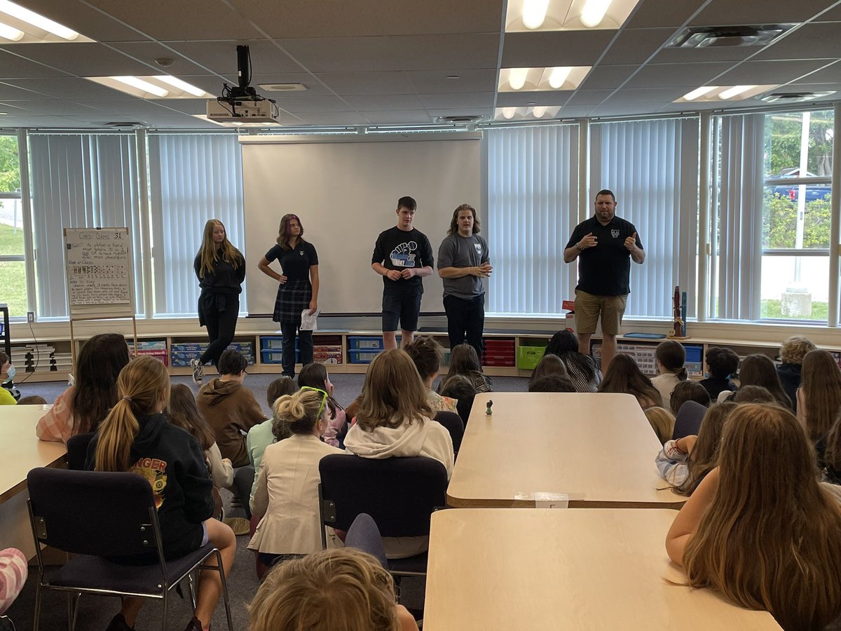 MLBClarke's tweet photo. Thanks to @sttheresamid music teacher @andrewirvine84 and his students for talking to @SMCDSB_CMA grade 6,7,8 students about the elementary Jr. Band!  I hope they all sign up! #greatopportunity https://t.co/5xtiq8OPHl