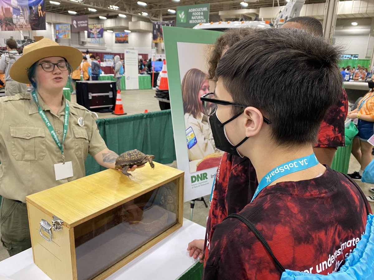 DrJBolek's tweet photo. Our 8th graders interacting with nature (bug, rat snake, and turtle) in Agriculture, Food &amp; Natural Resources area for #jajobsparkindy field trip today! @Derek_Eaton19 #wearewayne @AchieveVirtual https://t.co/cjnazxYCOt