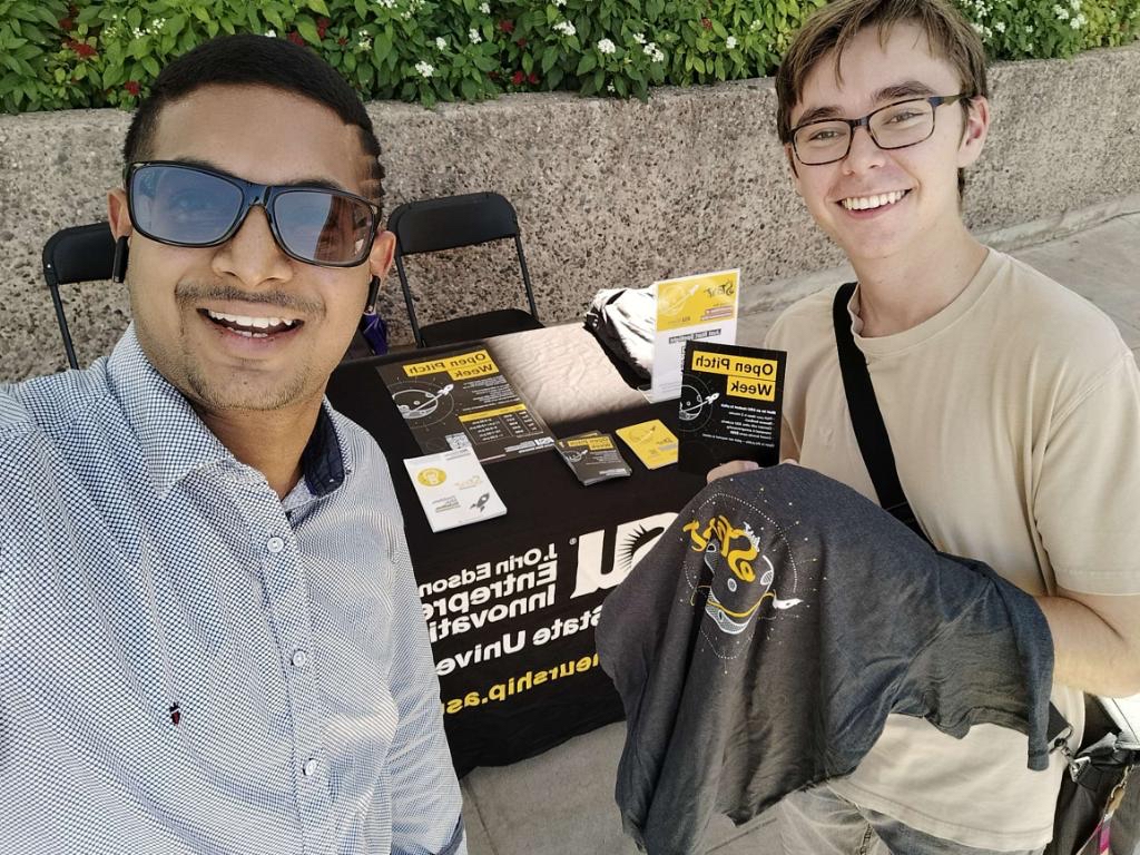 EntrepreneurASU's tweet photo. There is still one more Just Start tabling event happening tomorrow, September 21st at 1:30 p.m. on the West Campus! Check it out to learn more about entrepreneurship @ASU as well as our current Just Start opportunities.

https://t.co/0GNXcFSgqw #LaunchDays #Entrepreneurship https://t.co/lCAtjWzfBk