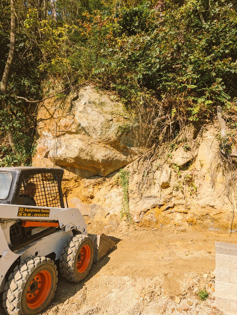 Sometimes ya gotta get dirty to get clean
#cleanup #venue #stage #amphitheater #ohio #musicvenue #triplej #triplejrockway